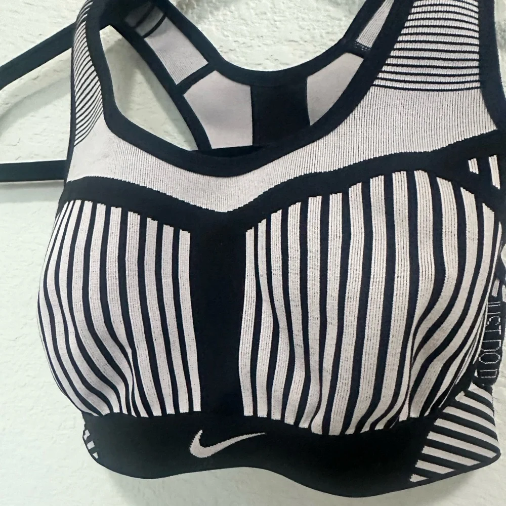 Nike FE/NOM Flyknit High-Support Sports Bra Black Gray XS - Picture 4 of 8